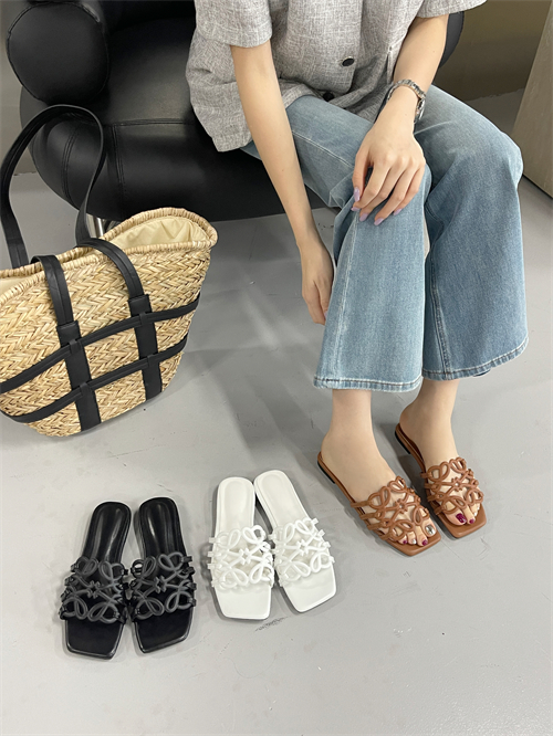 2025-new-flat-one-strap-womens-slippers-casual-pu-sandals 2025 New Flat One-Strap Women's Slippers Casual PU Sandals