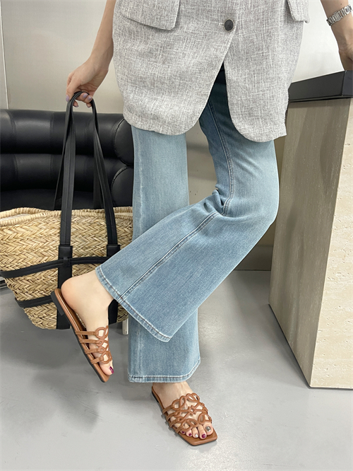 2025 New Flat One-Strap Women's Slippers Casual PU Sandals