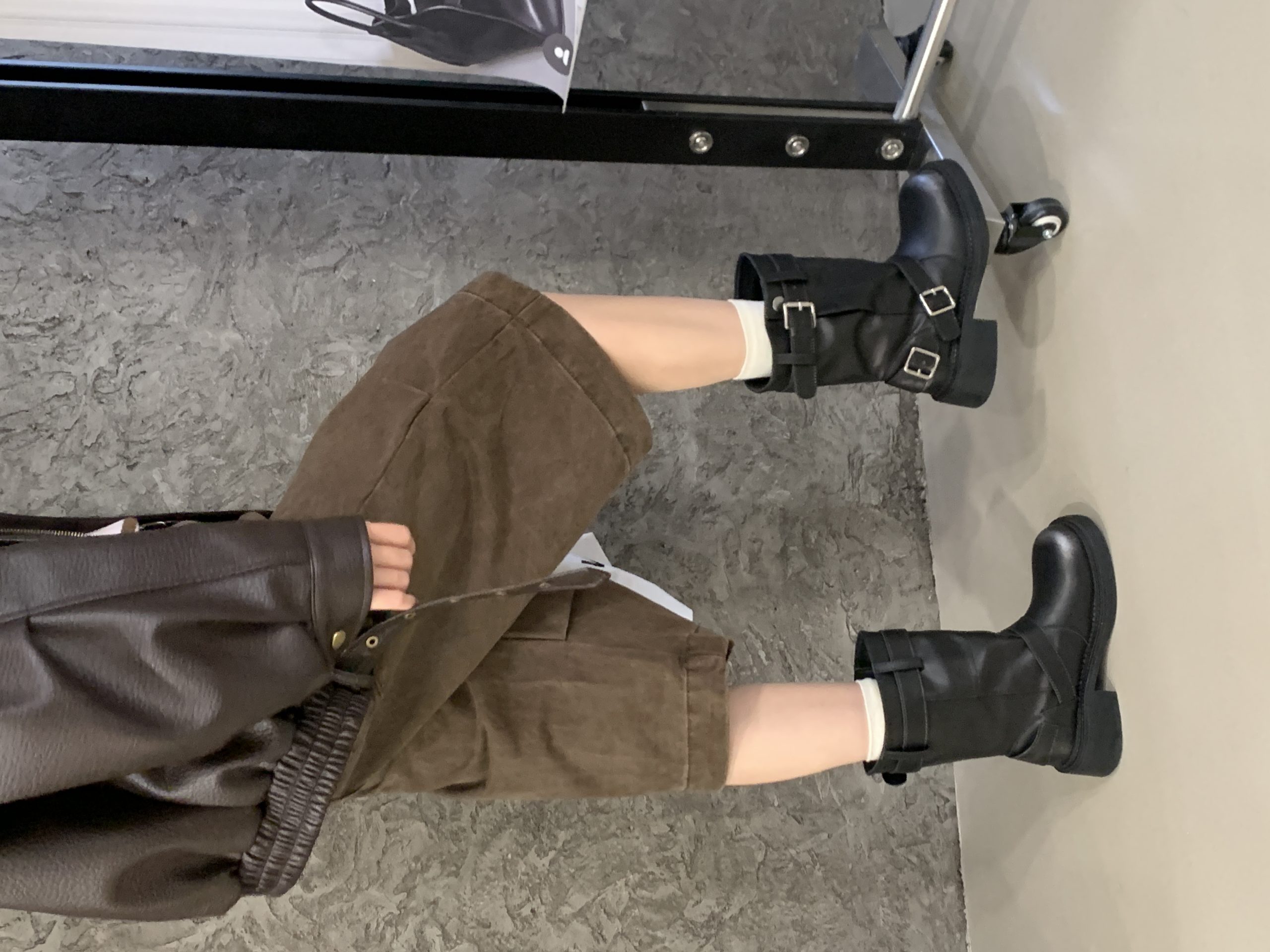2025-new-genuine-leather-black-belt-buckle-mid-calf-boots-motorcycle-boots-autumn-winter-new-round-toe-knight-boots_2 2025 New Genuine Leather Black Belt Buckle Mid Calf Boots Motorcycle Boots Autumn Winter New Round Toe Knight Boots