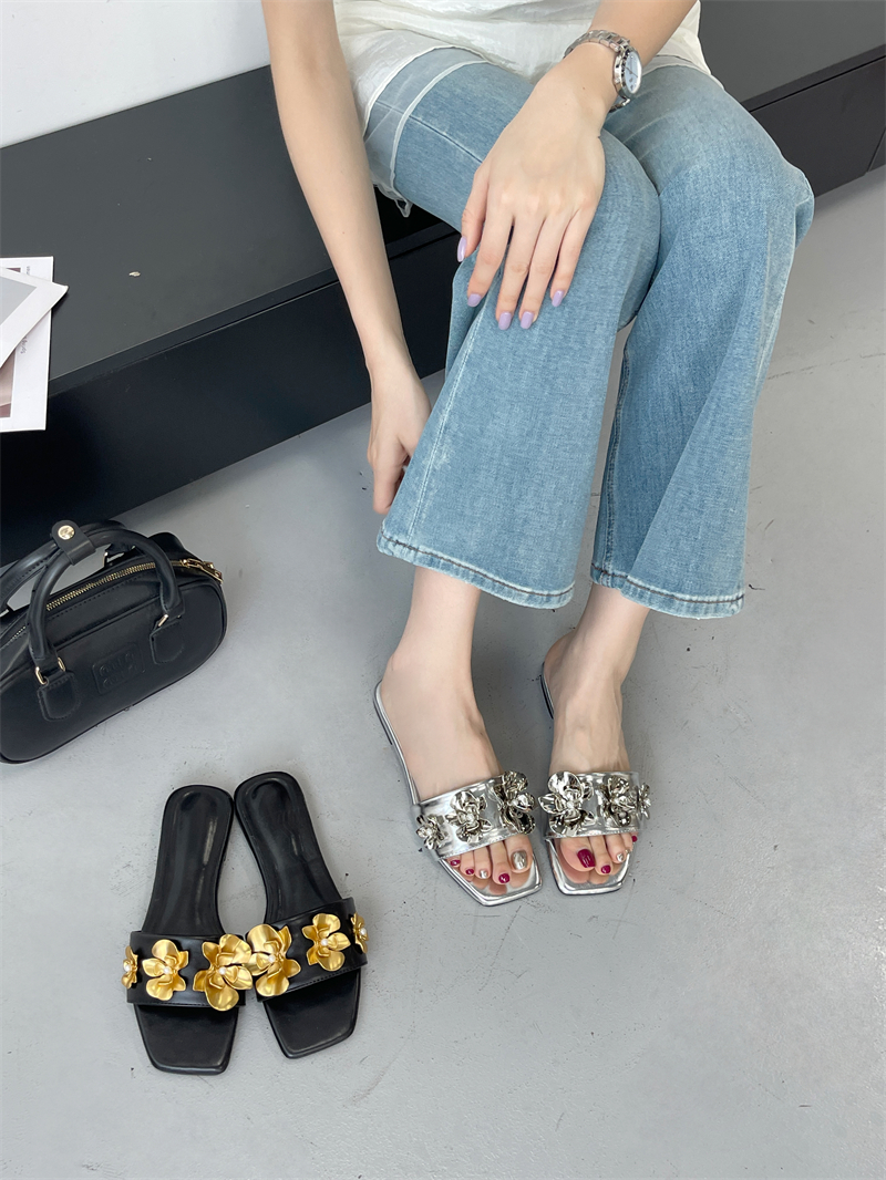 2025-new-summer-flat-one-strap-slippers-for-women 2025 New Summer Flat One-Strap Slippers for Women