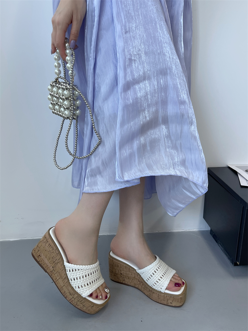 2025-new-thick-sole-flat-womens-slippers-summer-casual-platform-sandals_1 2025 New Thick Sole Flat Women's Slippers Summer Casual Platform Sandals