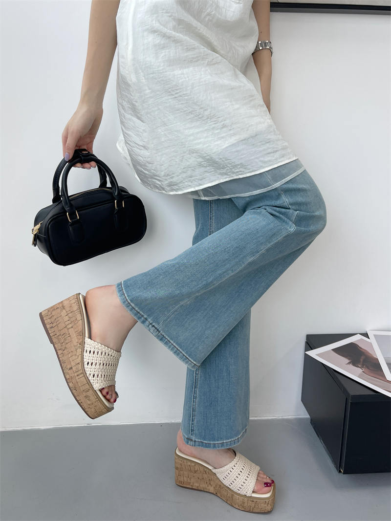 2025-new-thick-sole-flat-womens-slippers-summer-casual-platform-sandals_3 2025 New Thick Sole Flat Women's Slippers Summer Casual Platform Sandals
