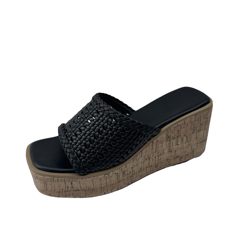 2025-new-thick-sole-flat-womens-slippers-summer-casual-platform-sandals_4 2025 New Thick Sole Flat Women's Slippers Summer Casual Platform Sandals