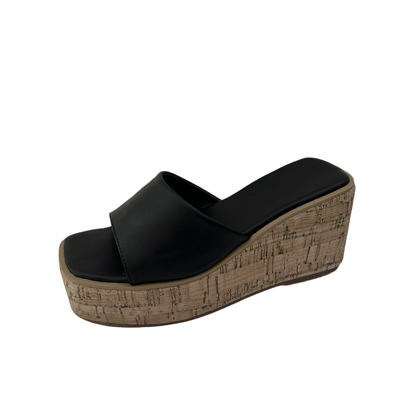 2025 New Thick Soled Platform High Bottom Slippers for Women
