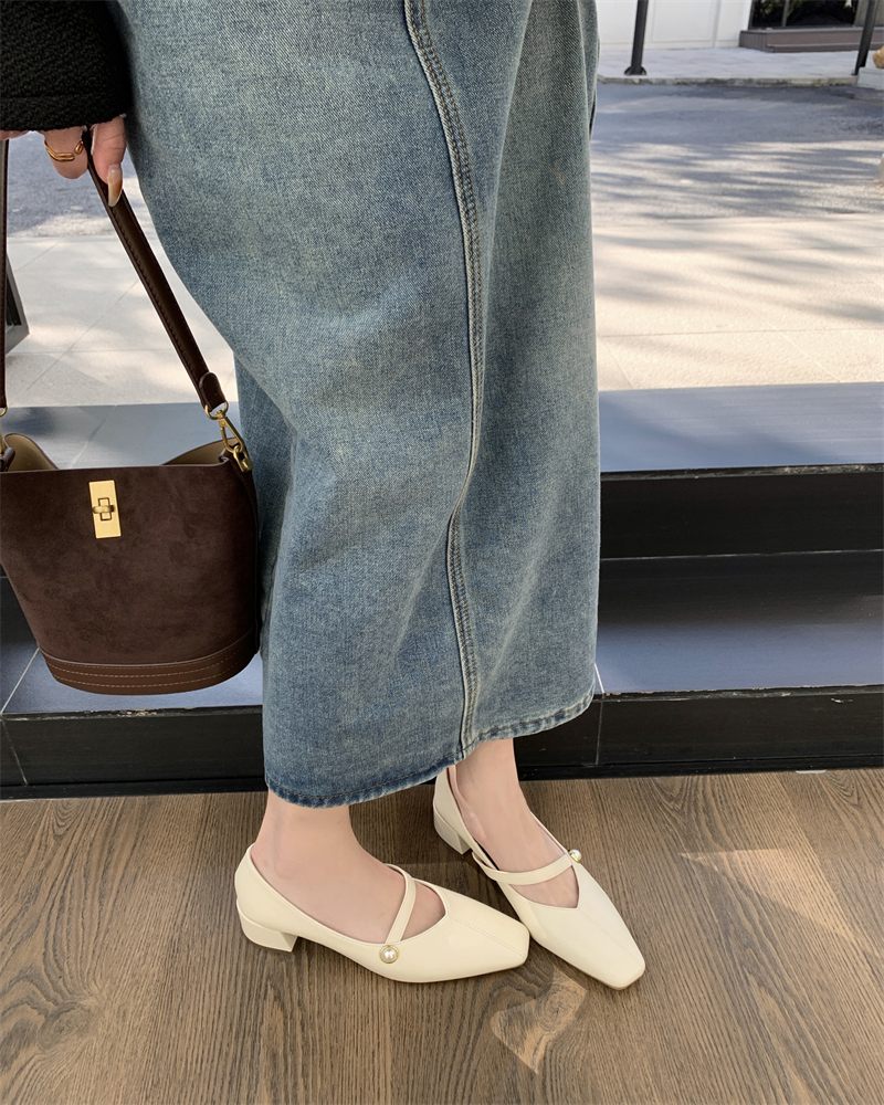 korean-style-square-toe-mary-jane-shoes-for-women-low-heel-slip-on-pu-leather-casual-shoes-2024-spring_1 Korean Style Square Toe Mary Jane Shoes for Women - Low Heel Slip-On PU Leather Casual Shoes 2024 Spring