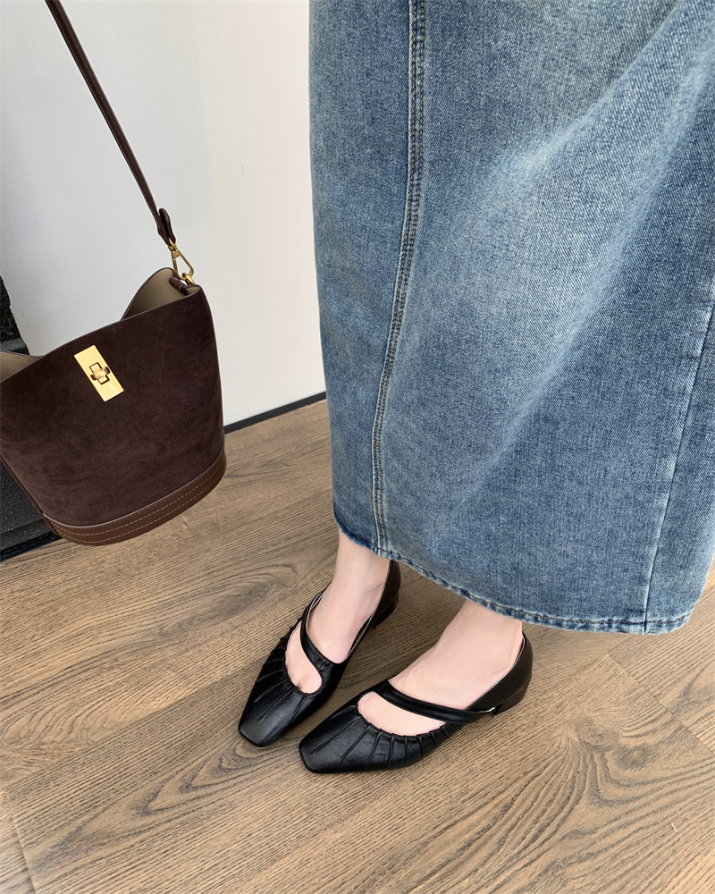 retro-pleated-square-toe-mary-jane-shoes-for-women-2024-chunky-heel-magic-tape-low-top-casual-shoes_3 Retro Pleated Square Toe Mary Jane Shoes for Women 2024 Chunky Heel Magic Tape Low Top Casual Shoes